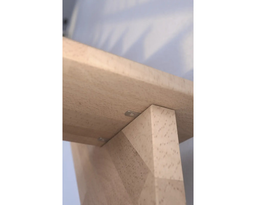 Vue détaillée d''une étagère en bois avec support