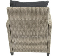 Rückansicht eines Rattansessels mit einem Kissen