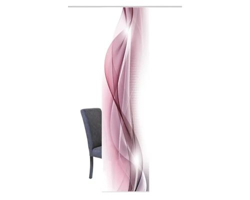 Schiebegardine mit abstraktem Muster und Stuhl