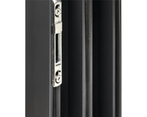 Vue détaillée d''un cadre de fenêtre avec boîtier de serrure