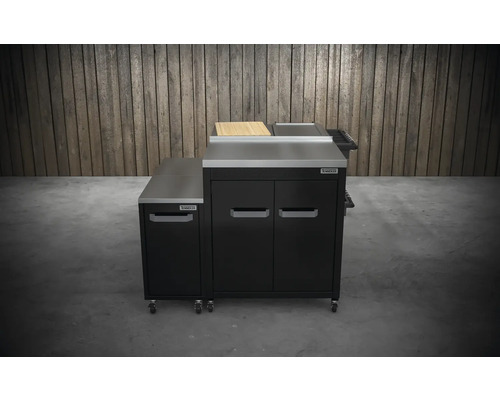 Cuisine de grill avec plan de travail et armoires