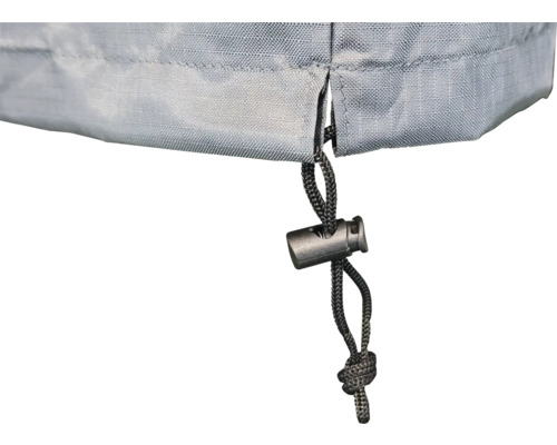 Detailaufnahme einer Schutzhülle mit Kordelzug für Gartenmöbel
