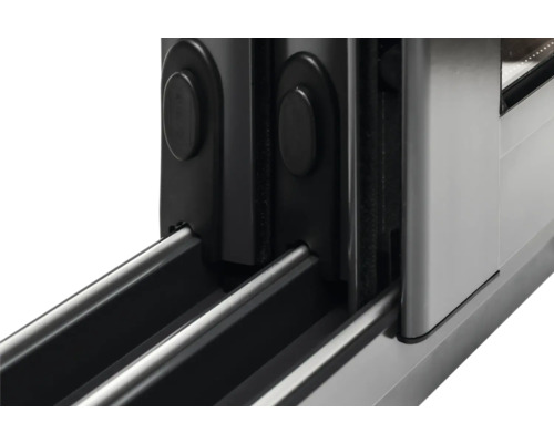 Detailansicht einer Schiebetürführung mit Rollen