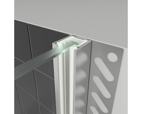 Detailansicht einer Duschkabine mit Profilen und Fliesen