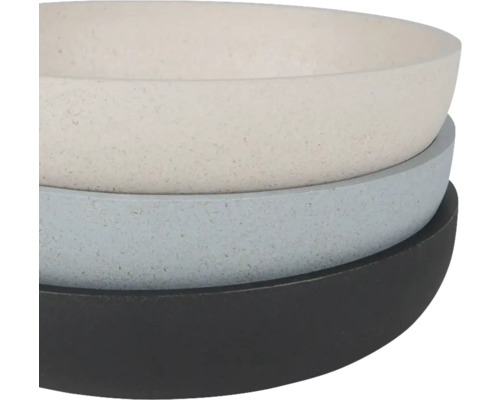 Pile de trois jardinières