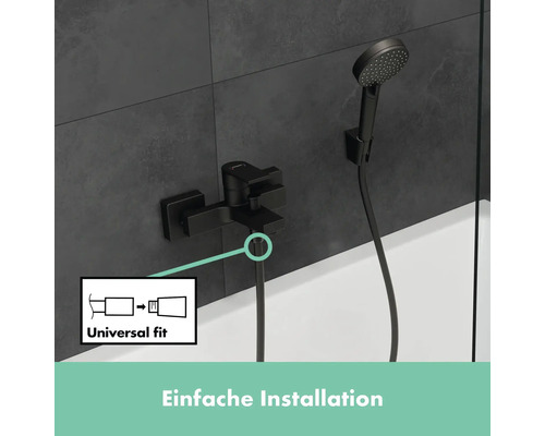 Mitigeur de bain apparent en noir avec douchette et la mention Adaptabilité universelle