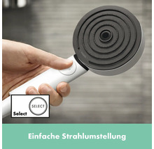 Handbrause mit Strahlartenumstellung durch Knopfdruck in der Hand