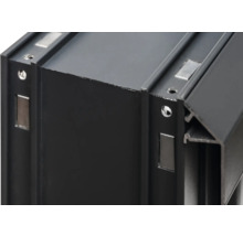 Vue détaillée d''un profilé en aluminium noir avec vis et aimants