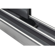 Vue détaillée d''un cadre de fenêtre coulissante en aluminium avec joint