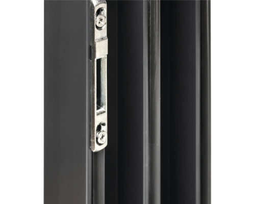 Vue détaillée d''une serrure en métal sur une porte