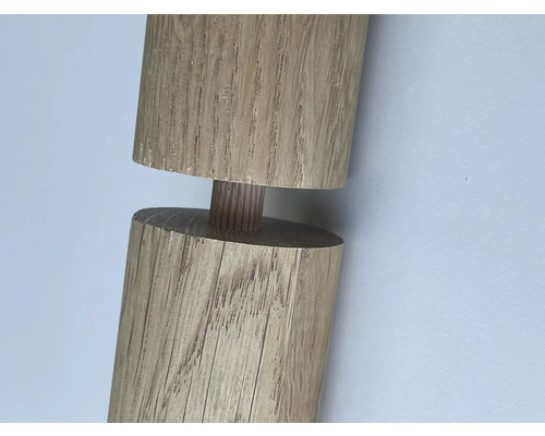 Verbindung von zwei Holzstücken mit Verbindungsstift