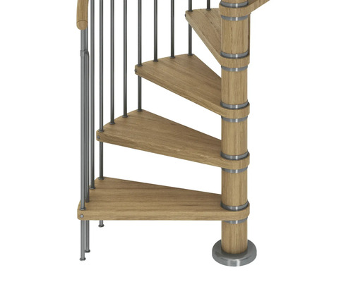 Detailansicht einer Wendeltreppe mit Holzstufen und Metallgeländer.