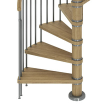 Detailansicht einer Wendeltreppe mit Holzstufen und Metallgeländer