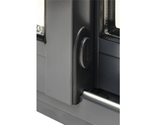 Vue détaillée d''une fenêtre avec une poignée de fenêtre