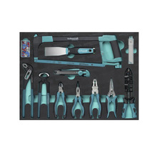 Werkzeugsortiment von Technocraft mit Säge, Spachtel, Cuttermesser, Zangen und Kabelschneider