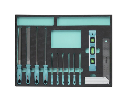 Ensemble d''outils avec limes, tournevis, niveau à bulle et rapporteur dans une boîte à outils