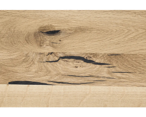Holzplatte aus Eiche mit Astlöchern