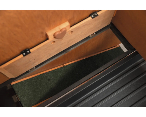 Rampe pour chien intégrée avec gazon synthétique et fermeture en forme de cœur