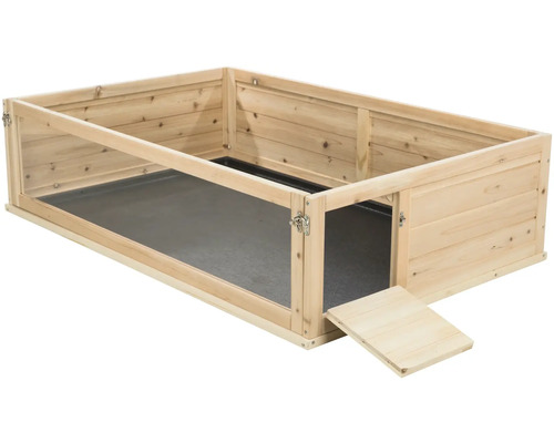 Enclos extérieur en bois avec rampe