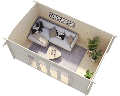 Vue intérieure d''une maison de jardin en bois avec canapé, table et plantes.