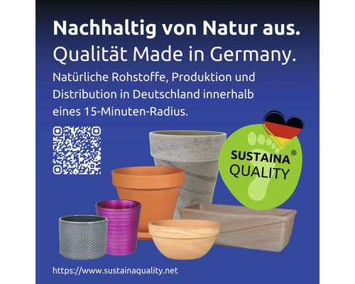 Verschiedene Pflanzgefäße mit dem Sustaina Quality Siegel und einem QR Code