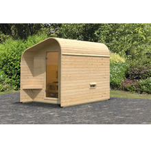 Holzsauna mit Glastür im Garten