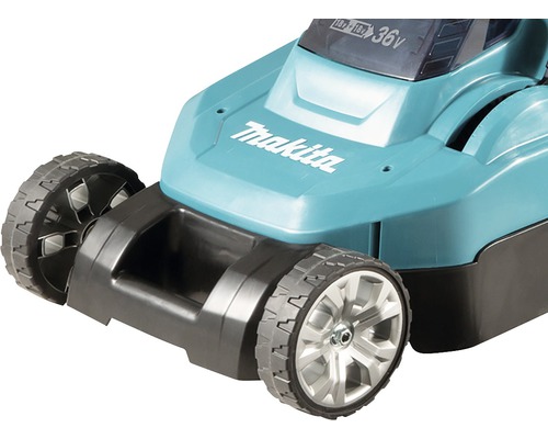 Logo Makita sur une tondeuse à gazon