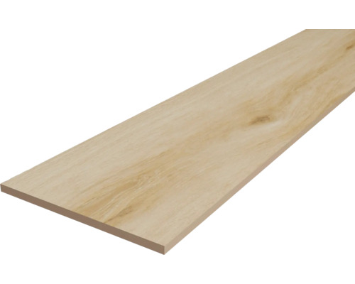 Einzelne Bodenfliese in Holzoptik.