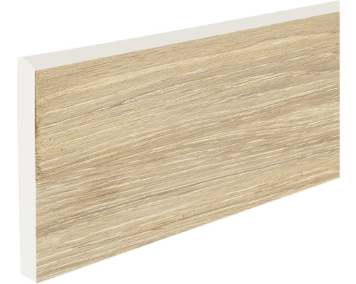 Plinthe en bois avec décor