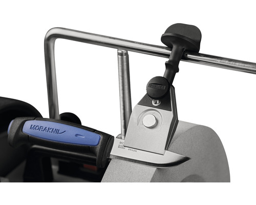 Couteau Mora sur machine à affûter Tormek