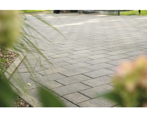 Pavés sur une terrasse ou une allée de jardin