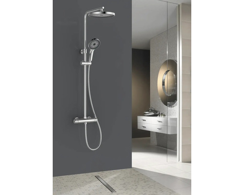 Duschsystem mit Kopf- und Handbrause im Badezimmer