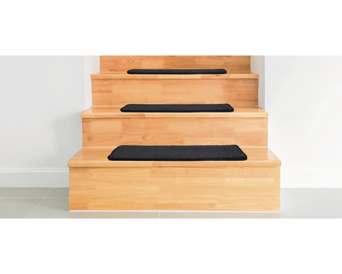 Escalier avec tapis d''escalier en textile