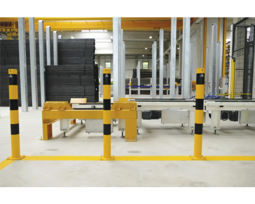 Dispositifs de protection et marquages dans un hall industriel