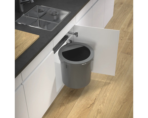 Poubelle grise pour montage dans un placard de cuisine.