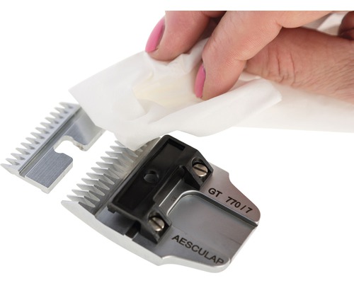 Reinigung einer Aesculap Schermaschine