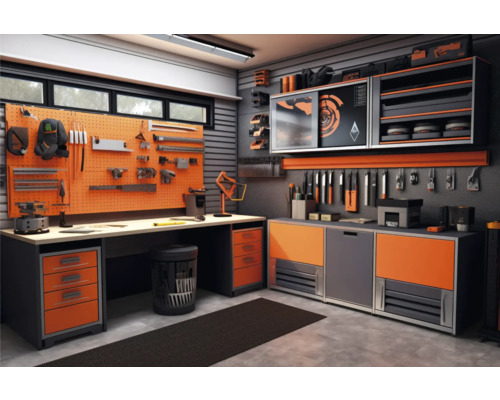 Atelier avec établi, panneau à outils et armoires de rangement pour les fournitures de bricolage.