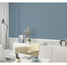 Aménagement de bureau avec papier peint intissé bleu