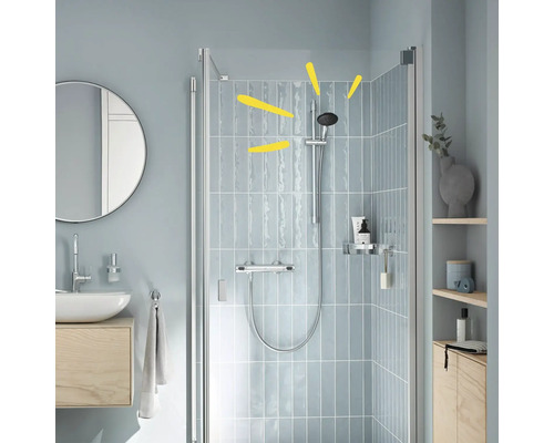 Salle de bains moderne avec cabine de douche, lavabo et miroir