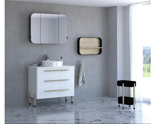 Salle de bain moderne avec meuble-lavabo blanc, miroir, étagère et tabouret