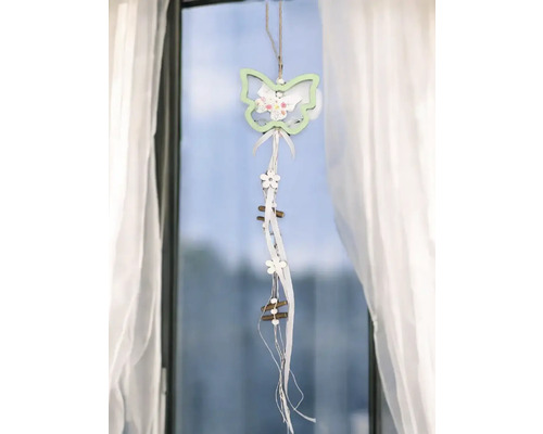 Dekorativer Schmetterling aus Holz als Fensterschmuck