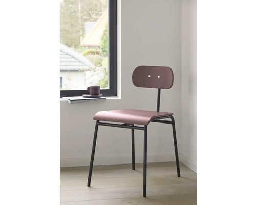 Stuhl mit Sitzfläche und Rückenlehne aus Holz sowie Metallgestell