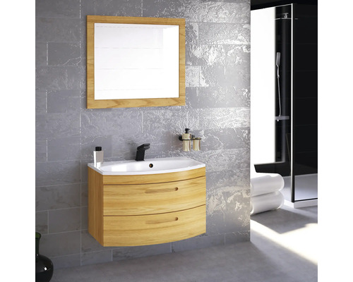 Salle de bains moderne avec meuble sous-vasque, lavabo, miroir et douche