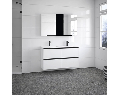 Modernes Badezimmer mit Waschtischunterschrank, Doppelwaschbecken und Spiegelschrank
