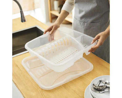 Kunststoff Abtropfgestell mit Abtropfschale auf einer Küchentheke