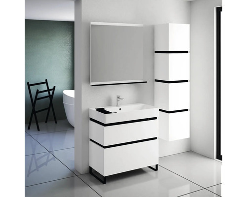 Badezimmer mit Waschbeckenunterschrank, Spiegel und Hochschrank in schlichtem Design