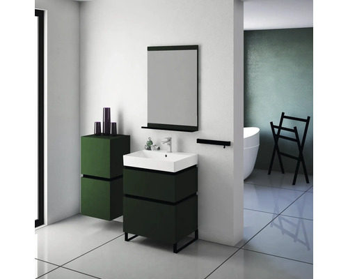 Salle de bain moderne avec lavabo, miroir et porte-serviettes