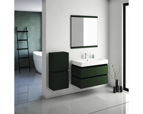 Salle de bain moderne avec meuble-lavabo, armoire de toilette et armoire haute