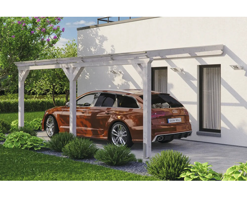 Abri de voiture en bois avec voiture devant une maison