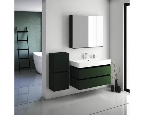 Salle de bain moderne avec lavabo, meuble sous-vasque, armoire de toilette et étagère